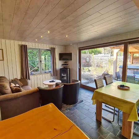 Nyaraló Chalet 4 Pax 15 Minutes From With Hot Tub *