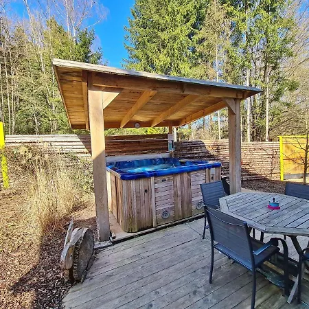 Dom wakacyjny Chalet 4 Pax 15 Minutes From With Hot Tub